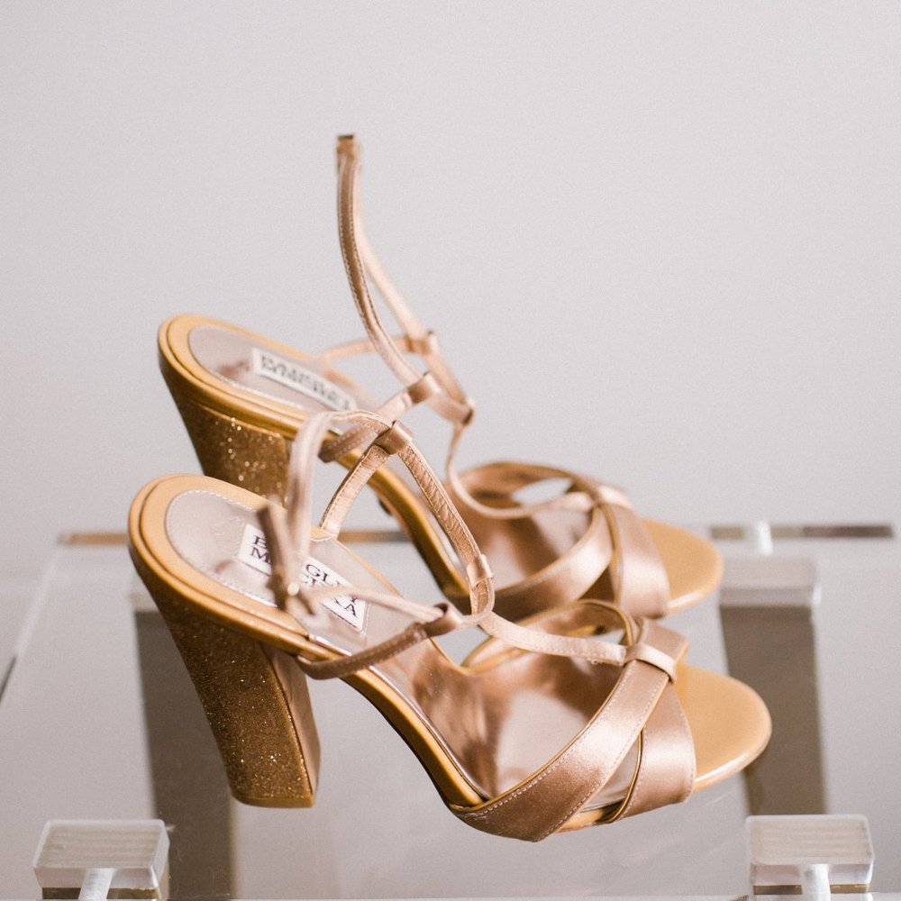 Badgley Mischka Copper Glitter Satin Block Heels 7 - Picture 3 of 7
